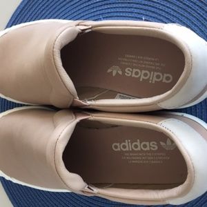 Like Brand New Adidas Classic Slip Ons Women's 8